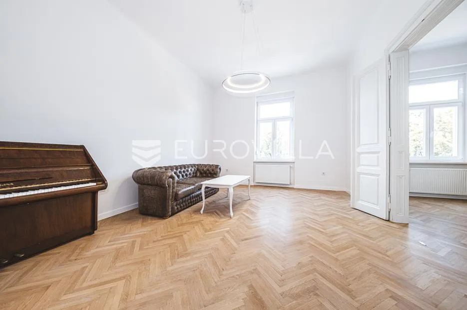 zagreb, svačićev trg, funkcionalan ured 100 m² - slika 3