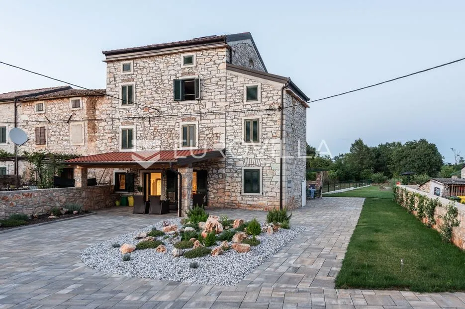 istra, umag, autentična istarska kamena kuća 260 m², okružena zelenilom, 1349 m² okućnice - slika 60