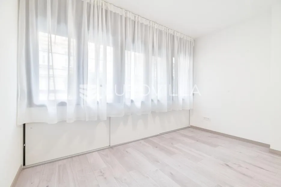 zagreb, centar, moderan trosoban stan s balkonom, garaža prvi najam - slika 7