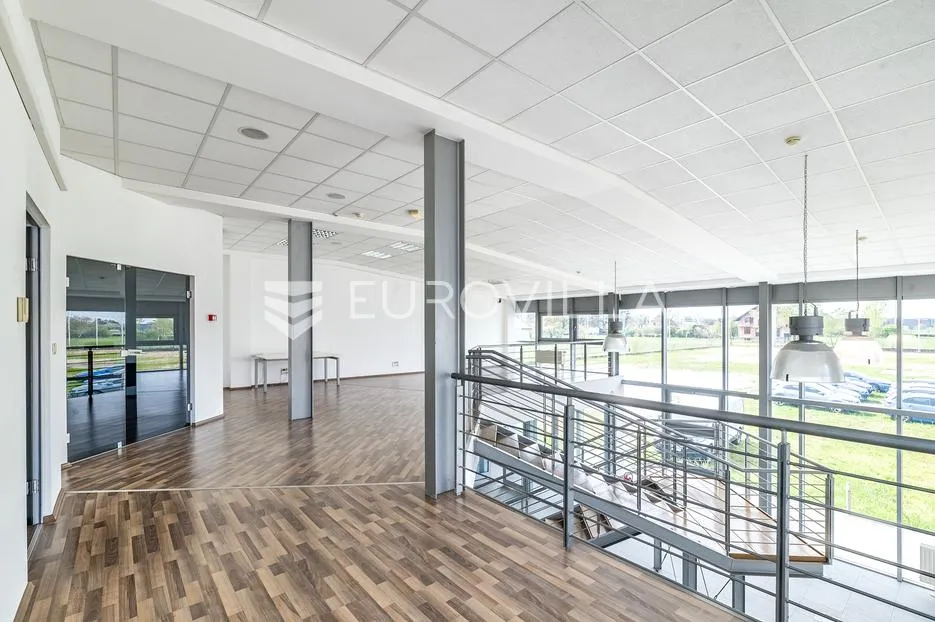 zagreb, hrvatski leskovac, poslovna zgrada 500 m² na parceli 5800 m² - slika 4