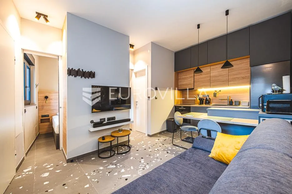 zagreb, klaićeva, predivan dvosoban stan u kući, 30 m² - slika 2