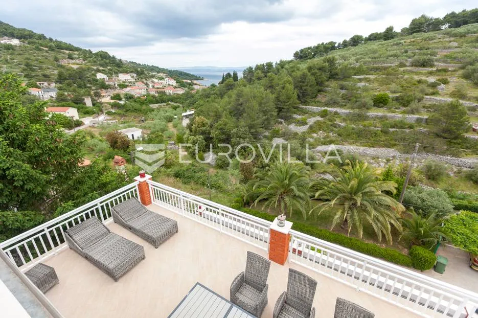 šolta, stomorska, mediteranska vila s bazenom i teniskim terenom - slika 7