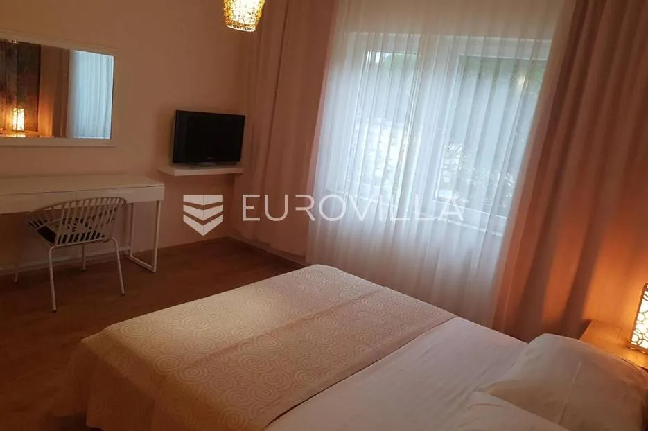 pag, moderan mini hotel s osam soba, apartmanom, restoranom i teretanom - slika 27