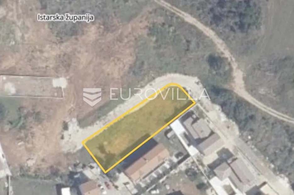 Istra, Loborika, građevinsko zemljište pravilnog oblika NKP 970 m2 - Loborika, Marčana