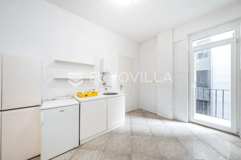 zagreb, centar, prostran troiposoban stan/ ured 103 m² na prestižnoj lokaciji - slika 2