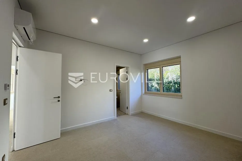 istra, majkusi, moderna prizemnica 160 m² s grijanim bazenom i uređenom okućnicom - slika 14