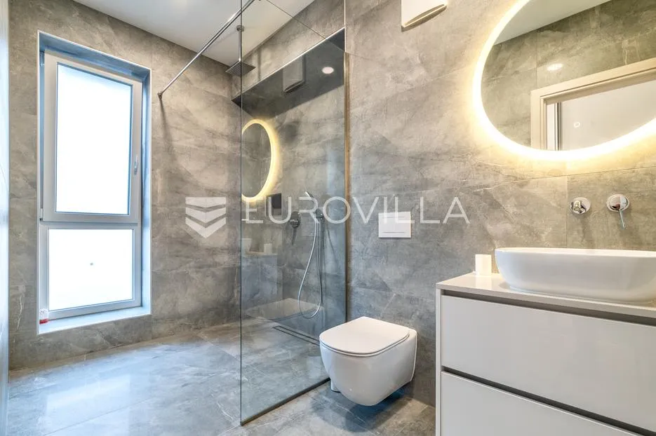 zaprešić, kalamiri, moderna novoizgrađena kuća na odličnoj lokaciji, 330 m2 - slika 12