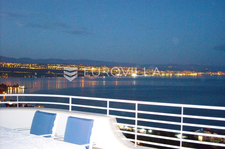 opatija, četverosobni dvoetažni penthouse s panoramskim pogledom na more - slika 9