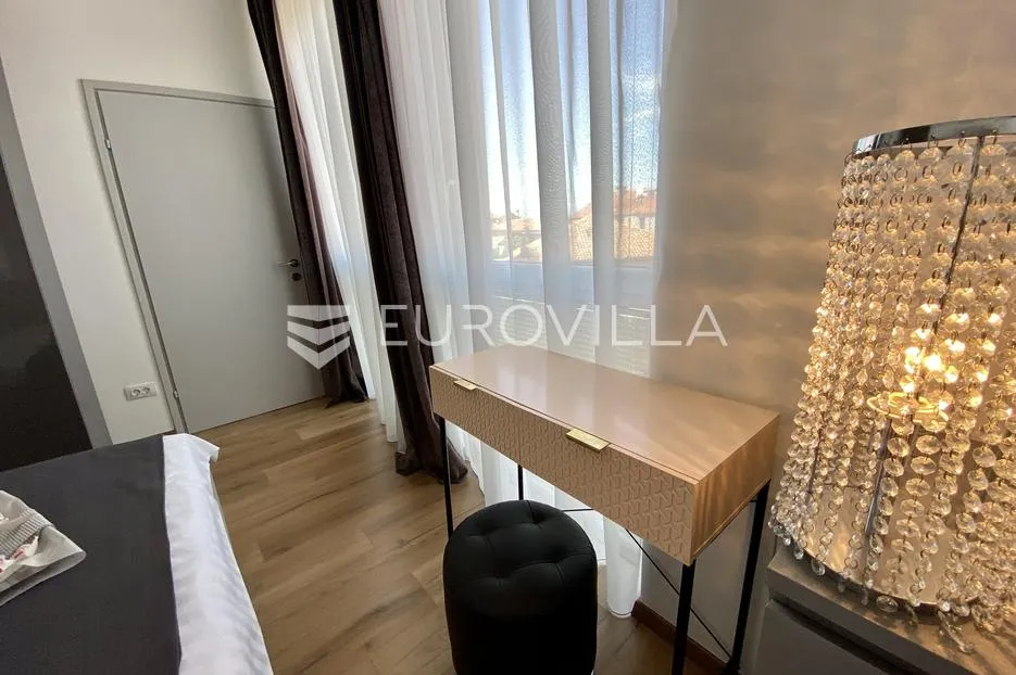 istra, pula, luksuzan, moderno opremljen trosoban stan 85 m² - slika 38