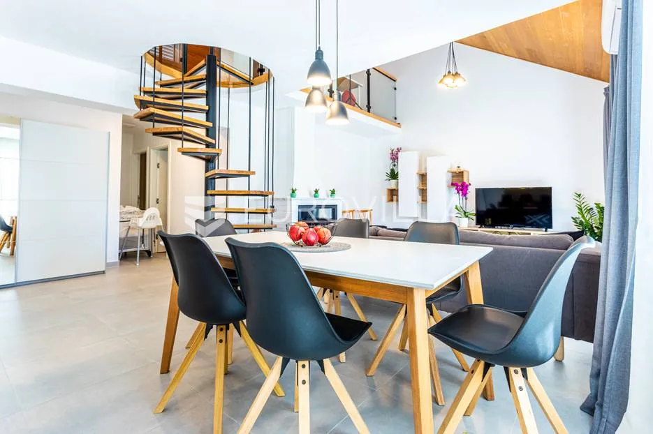 split, bol, moderan penthouse, 4 spavaće sobe - slika 8