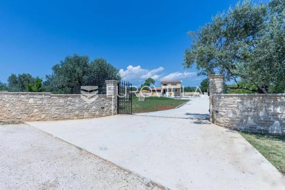 istra, fažana, villa sa bazenom i direktnim pogledom na fažanu i brijune - slika 10