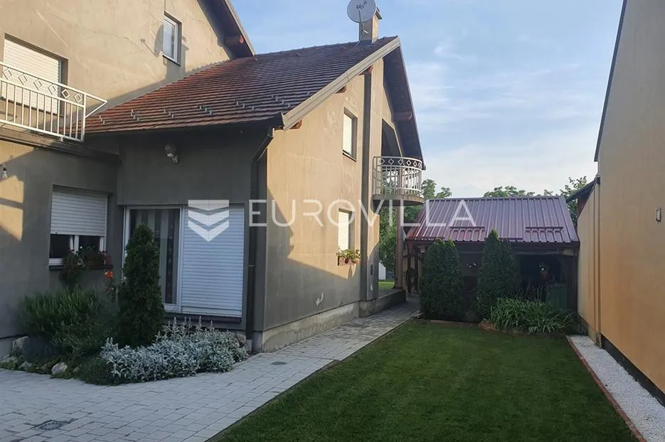 vinkovci, kuća 300 m², centar, namještena, odmah useljiva - slika 2