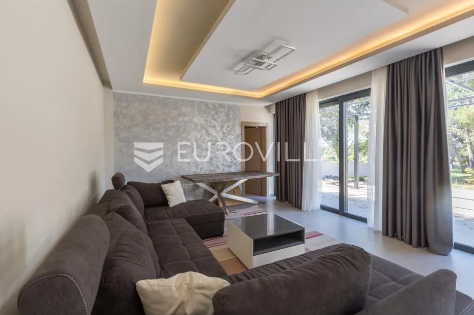 istra, rovinj, vila moderne arhitekture na 300 metara od mora - slika 4