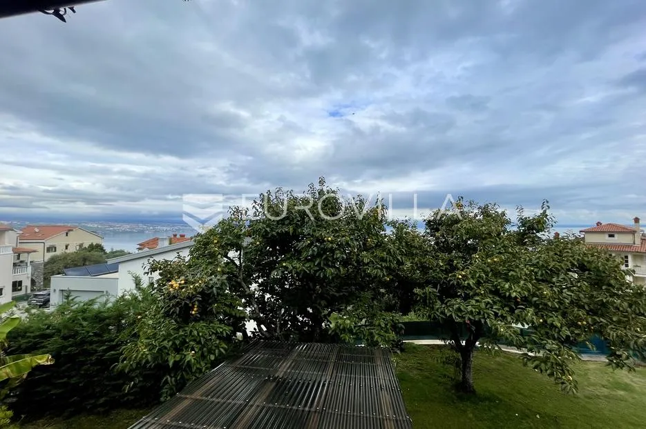 opatija, ičići, šarmantna obiteljska vila sa velikim dvorištem i pogledom na more - slika 7