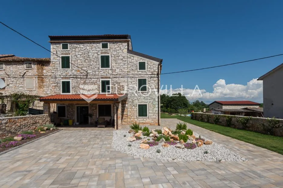 istra, umag, autentična istarska kamena kuća 260 m², okružena zelenilom, 1349 m² okućnice - slika 11