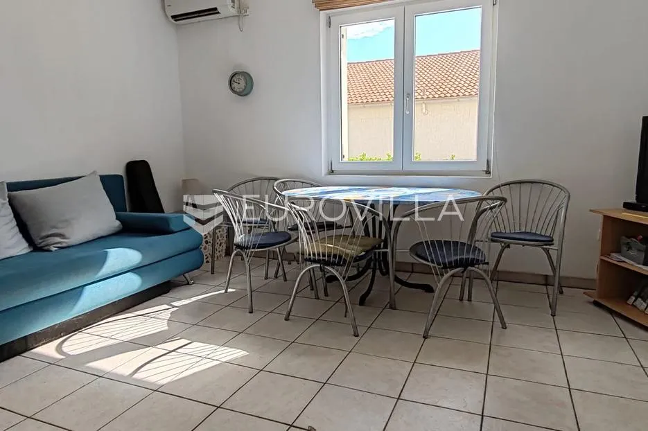 rab, barbat, dvosoban stan 250 m od mora 53 m² - slika 4
