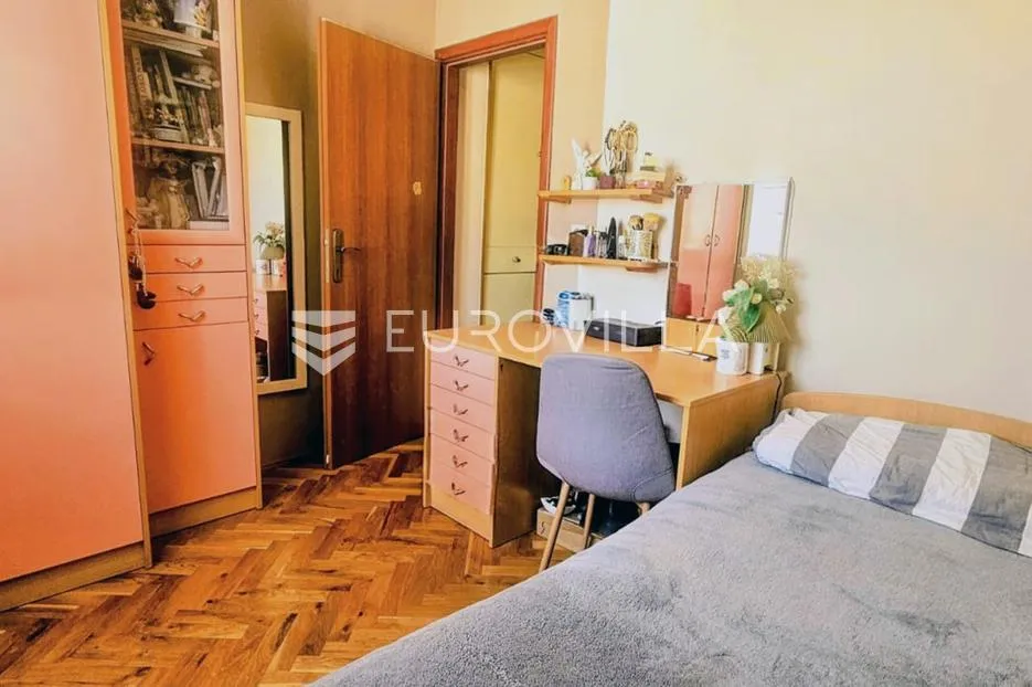 kaštel stari, trosoban stan 73 m² s pogledom na more uz parkirno mjesto i ostavu - slika 9