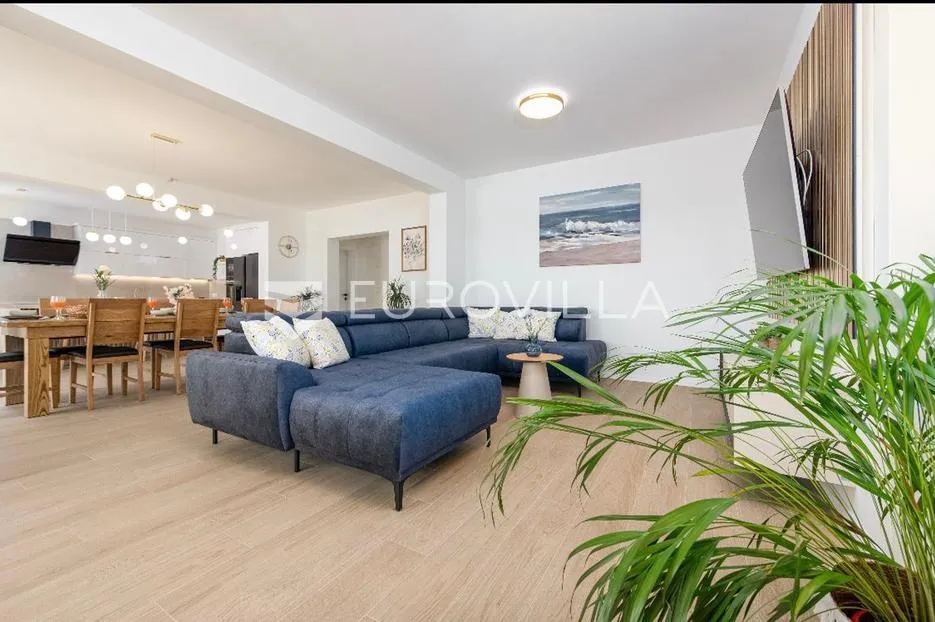 posedarje, moderna i elegantna vila prvi red uz more - slika 6