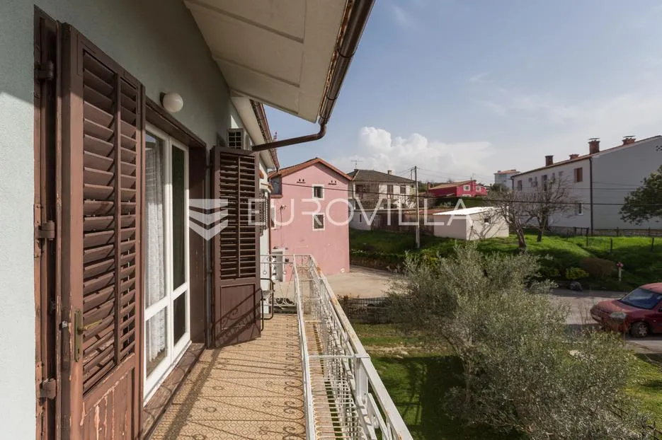 istra, buje, stambeno poslovna kuća 750m2 u centru grada - slika 21