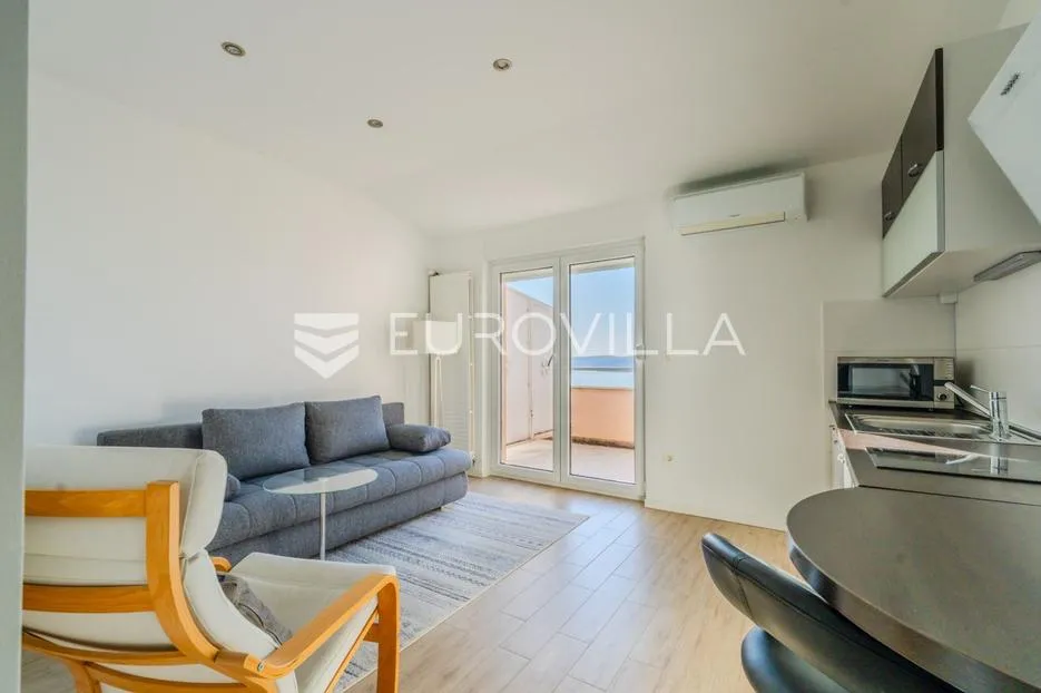 crikvenica, kuća s četiri apartmana, bazenom, uhodan turistički posao s pogledom na more - slika 13