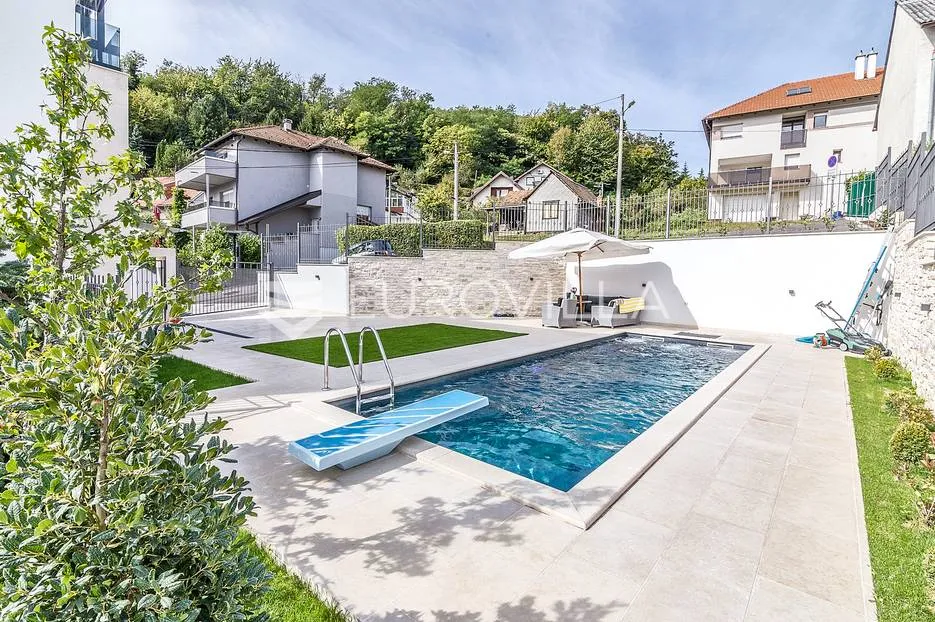 šestinski dol, luksuzna vila 370 m2 s bazenom na zemljištu 800 m2 - slika 22