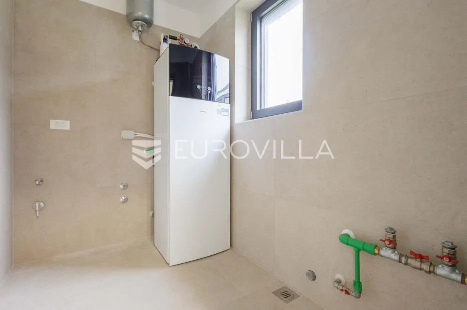 istra, pomer, unikatna, moderna villa 20 m od mora 322 m² - slika 22