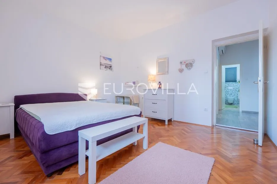 otok ugljan, preko, zemljište i lijepa kuća s tri stana i pogledom na more - slika 27