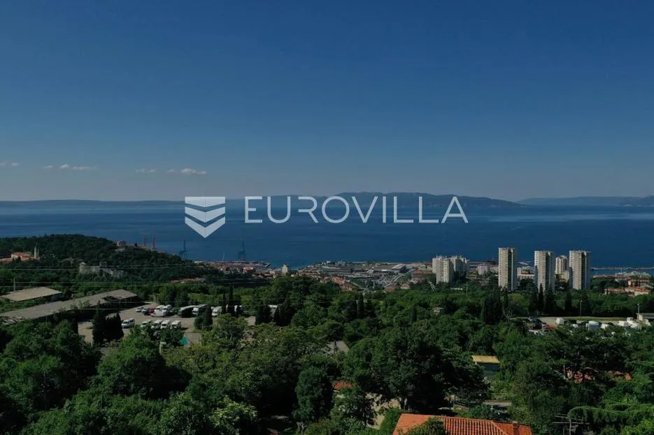 rijeka, kozala, luksuzan i prostran stan u novogradnji s krovnom terasom i bazenom - slika 12