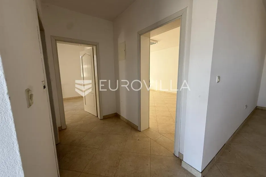 vinkovci, lenije, poslovno, stambena zgrada 700 m² - slika 27