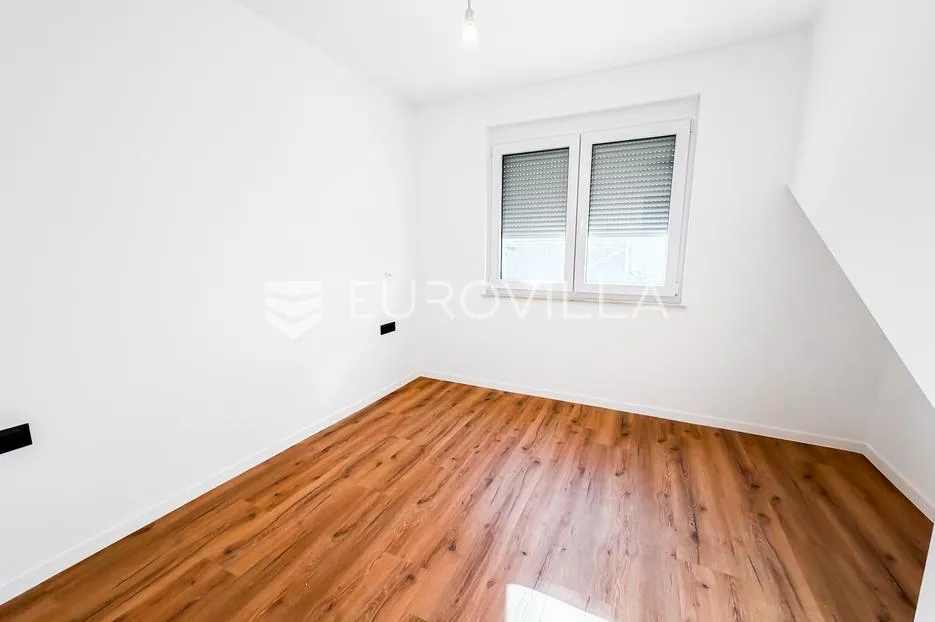zadar, petrčane, moderan dvoetažni stan s vrtom i visokom razinom privatnosti - slika 8