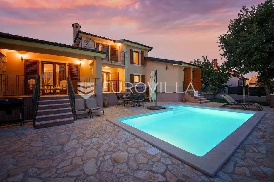 poreč, fuškulin, prekrasna vila okružena zelenilom - slika 3