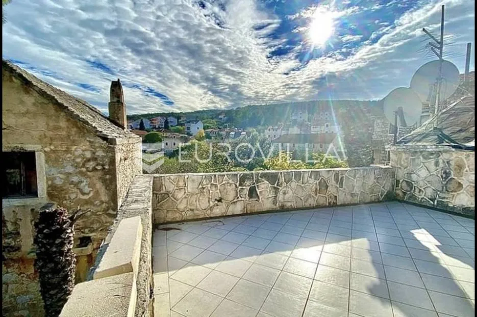 brač, supetar, autentična kamena kuća - slika 8