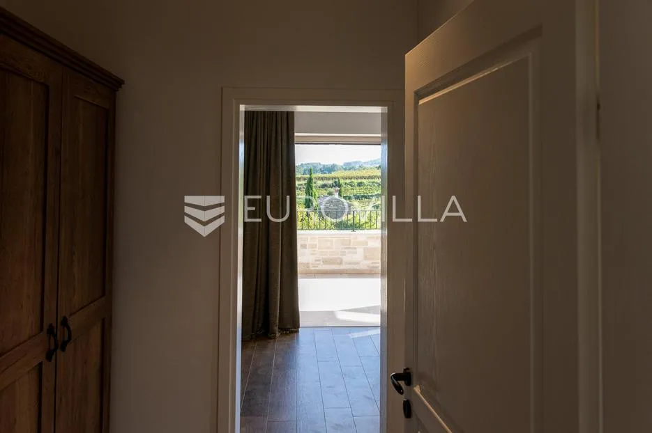 istra, momjan, moderna kamena vila - slika 46