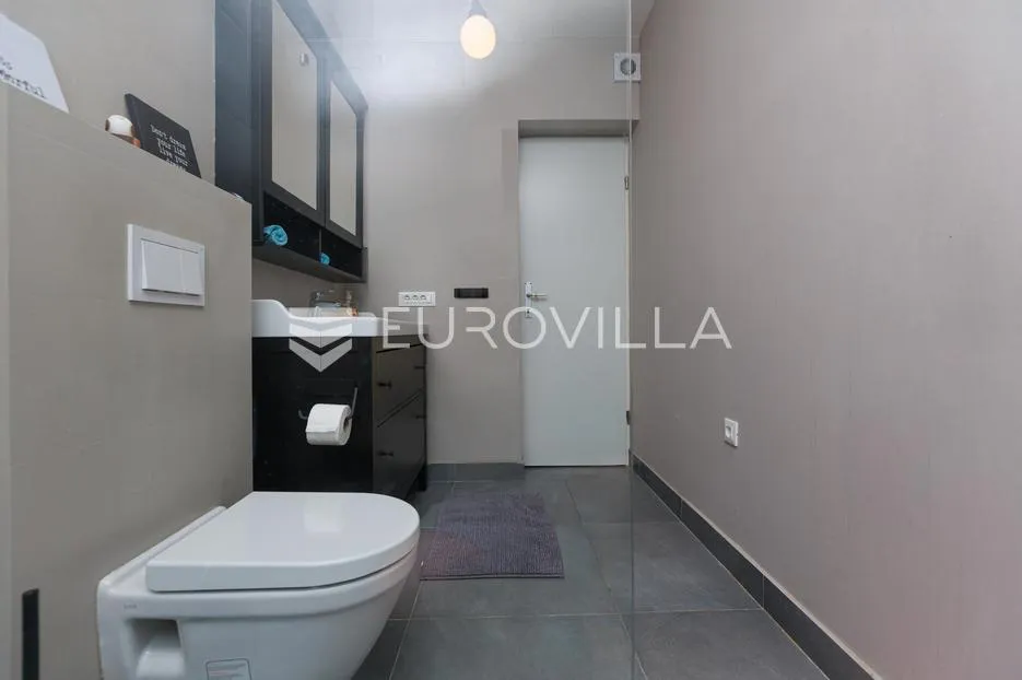 crikvenica, dramalj, moderan trosoban apartman s jacuzzijem, vrtom, bazenom i pogledom na more - slika 16