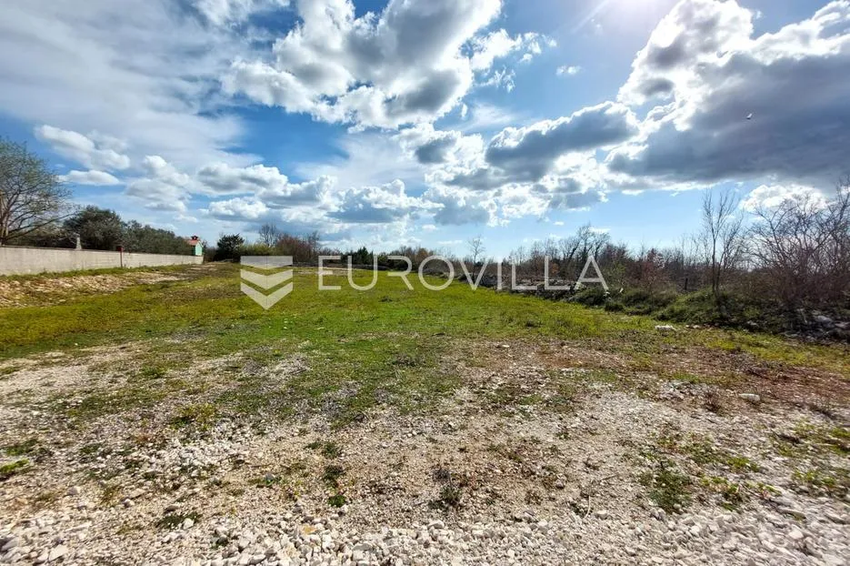 Istra, Svetvinčenat, građevinsko zemljište 856 m² - Štokovci, Svetvinčenat