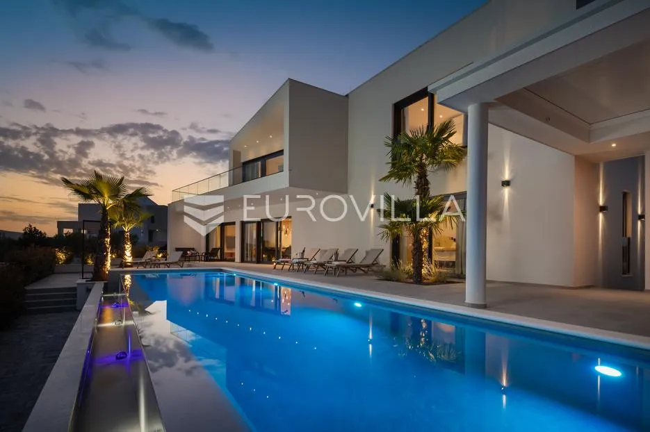 vodice, moderna vila s bazenom i pogledom na more, 332,92 m² - slika 44