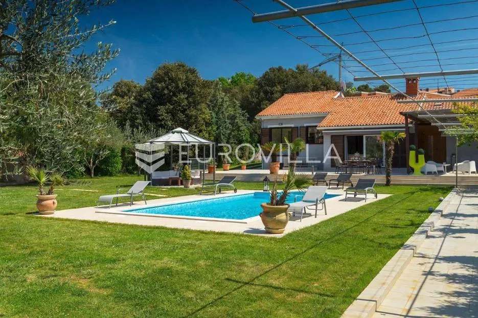 pula, prekrasna villa s najboljom pozicijom - prvi red do mora - slika 4