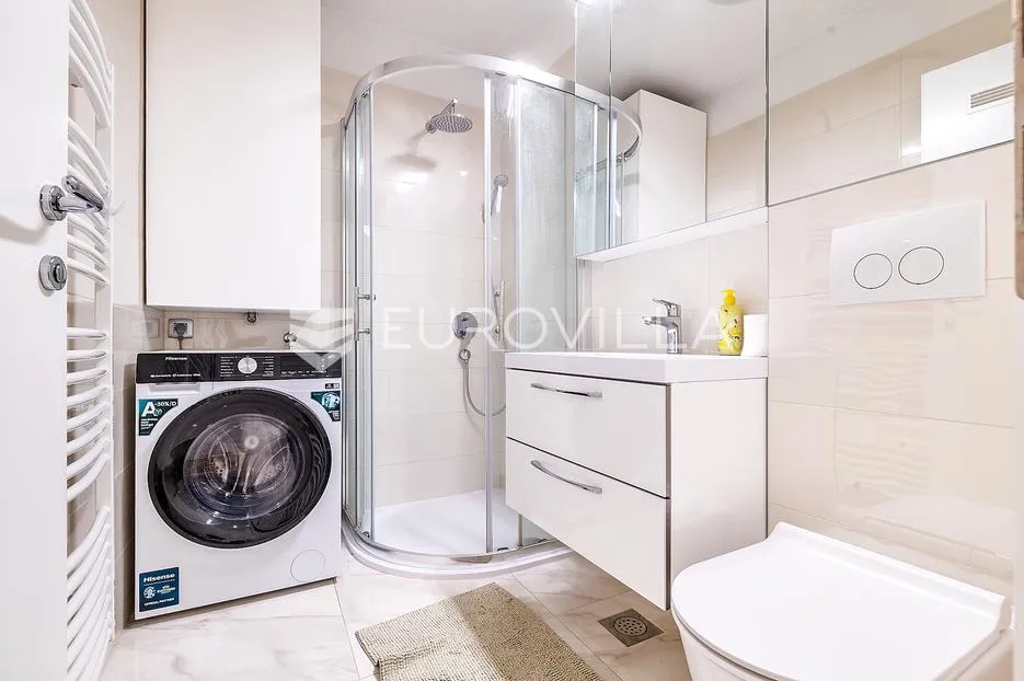 zagreb, britanski trg, prekrasan trosoban stan 80 m² - slika 6