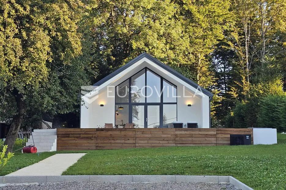 gorski kotar, kupjak, novoizgrađena kuća s grijanim bazenom, na parceli 1600 m² - slika 31