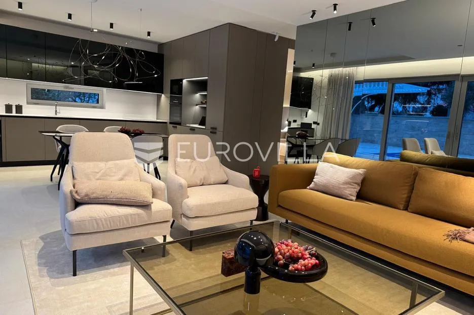 krk, luksuzan stan s bazenom, 113 m² novogradnja - slika 15