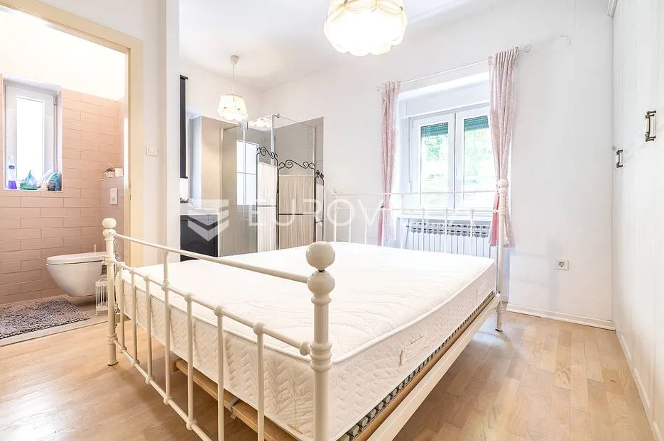zagreb, srebrnjak, moderan četverosoban stan 95 m² s balkonom - slika 6
