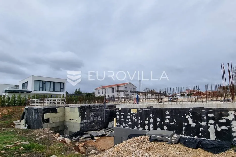 bale, atraktivno građevinsko zemljište 1295 m2 sa svim dozvolama - slika 24