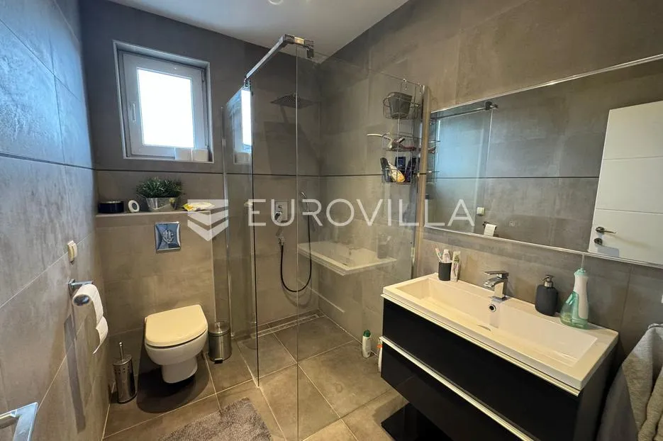 đakovo, moderan trosoban stan s balkonom, 83 m² - slika 9