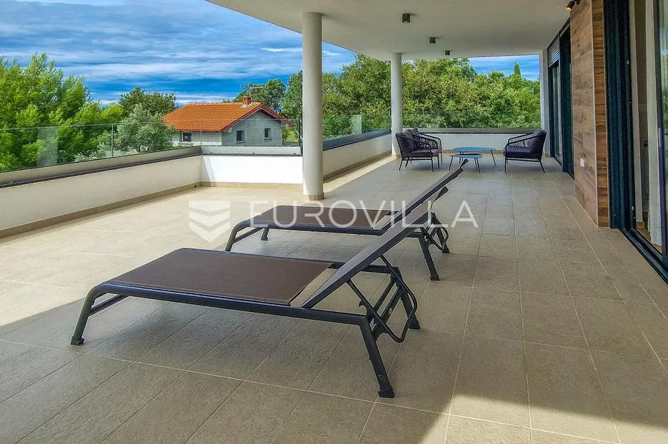 istra, luksuzna villa 276 m² s 4 spavaće sobe, bazenom i pogledom na more - slika 24