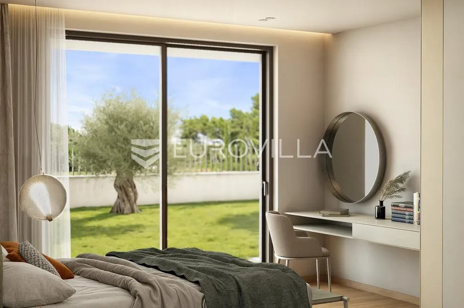 istra, rovinj, luksuzni trosobni stan u prizemlju 128,22 m² s vrtom 254 m² i bazenom - slika 10