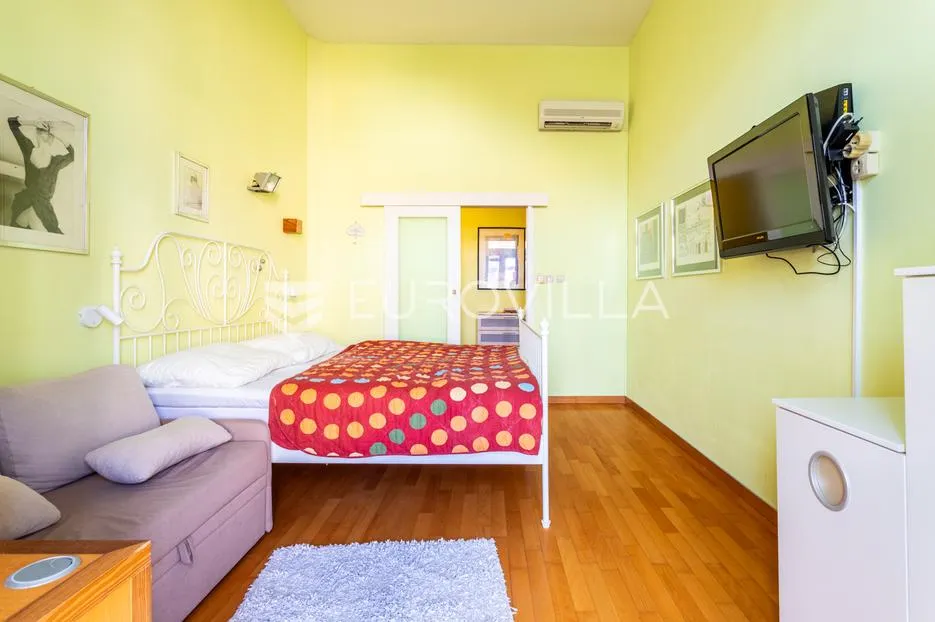 split, grad, šarmantan stan u centru grada s balkonom - slika 4