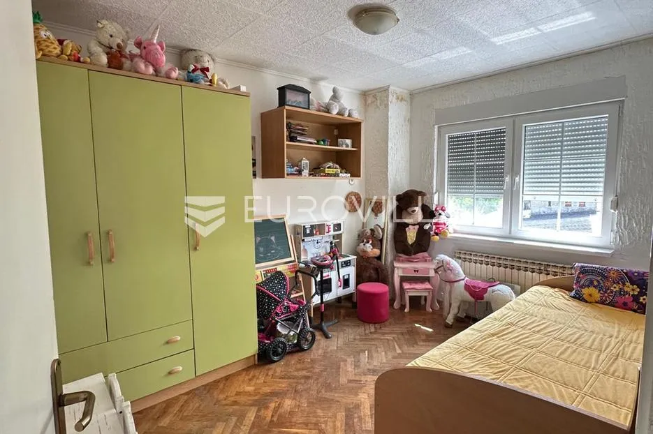 vukovar, sotin, kuća s poslovnim prostorom i velikom parcelom 3.675 m² - slika 9