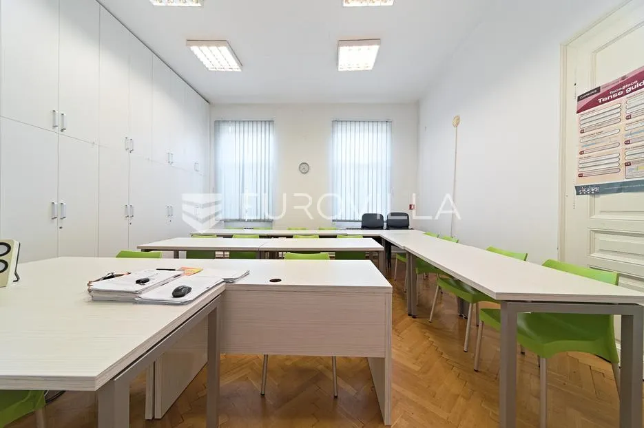 osijek, centar, dva opremljena ureda, trenutno učionice za zakup 30 m² i 25 m² - slika 8
