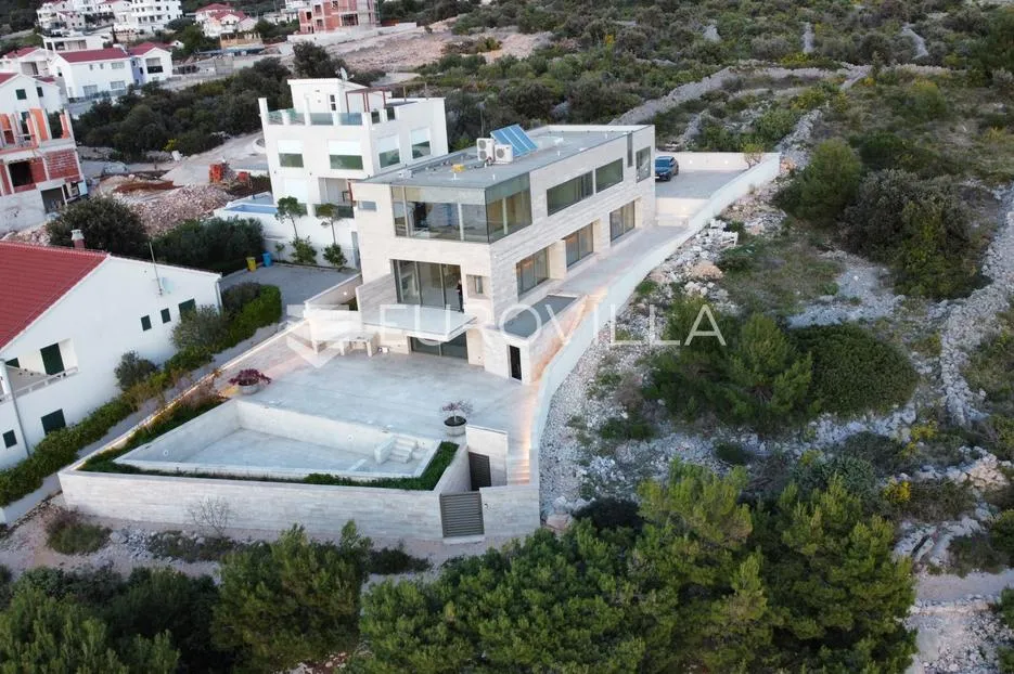 rogoznica, ražanj luksuzna vila u gradnji na jedinstvenoj lokaciji prvi red do mora - slika 2