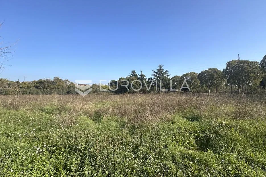 istra, rovinj, građevinsko zemljište 4400m2 u zoni m1 - slika 3